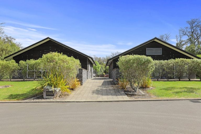 Photo of property in 7 Parawera Drive, Acacia Bay, Taupo, 3330