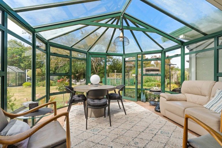 Photo of property in 35 Reading Street, Greytown, 5712