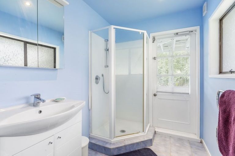 Photo of property in 32 Danbury Drive, Torbay, Auckland, 0630