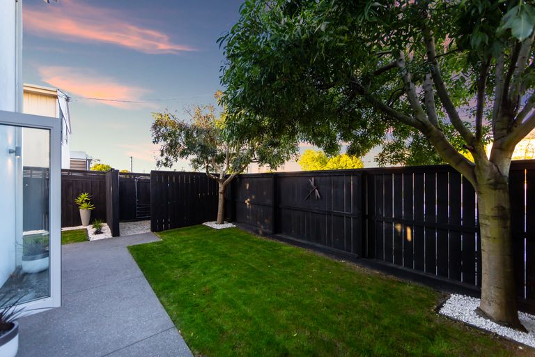 Photo of property in 535 Barbadoes Street, Edgeware, Christchurch, 8013