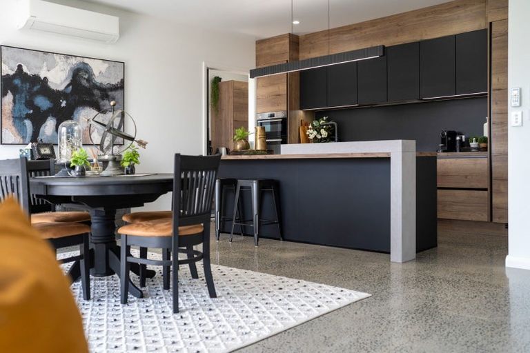 Photo of property in 9 Garland Lane, Leamington, Cambridge, 3432