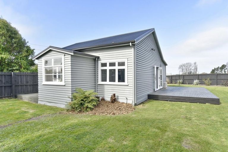 Photo of property in 868 Main North Road, Belfast, Christchurch, 8051