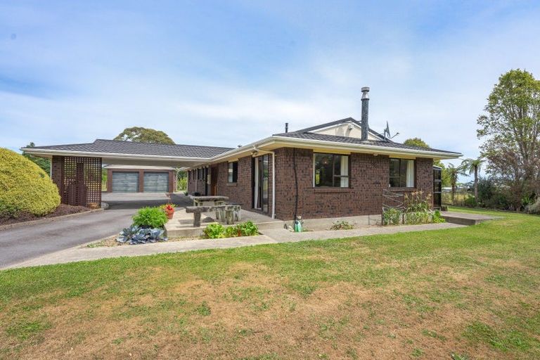 Photo of property in 185 Waitohu Valley Road, Otaki, 5583
