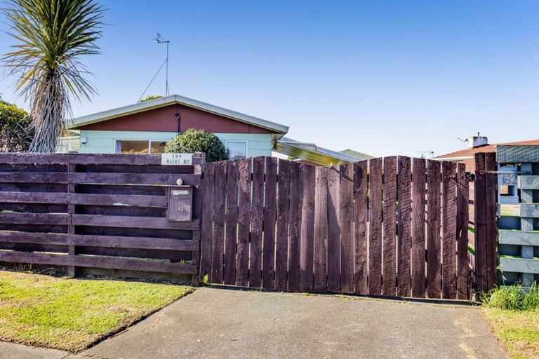 Photo of property in 198 Waihi Road, Hawera, 4610