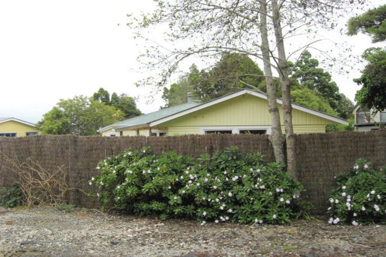 Photo of property in 132 Hinau Road, Waimauku, 0881