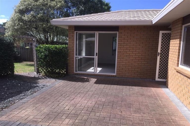 Photo of property in 39 Waimoko Glen, Swanson, Auckland, 0612