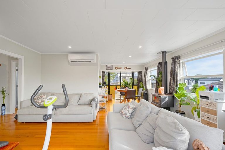 Photo of property in 5 Edgewood Way, Henderson, Auckland, 0612