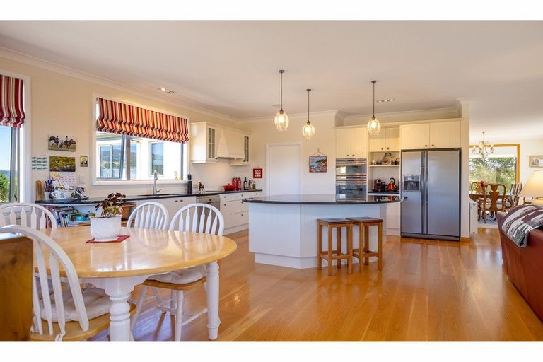 Photo of property in 164 Totara View Road, Wakefield, 7095