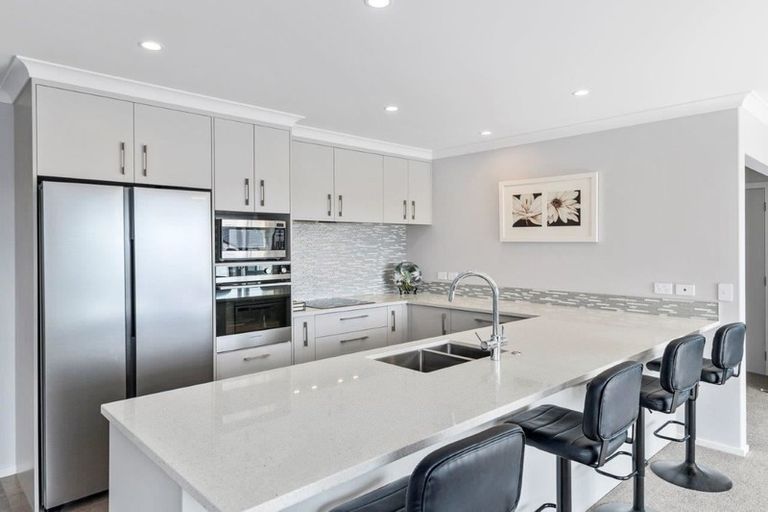 Photo of property in 18 Morepork Drive, Waikanae, 5036