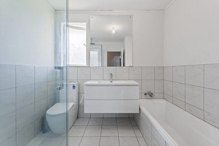 Photo of property in 39 Flat Bush Road, Clover Park, Auckland, 2023