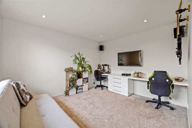 Photo of property in 16 Sutherland Drive, Kaiapoi, 7630