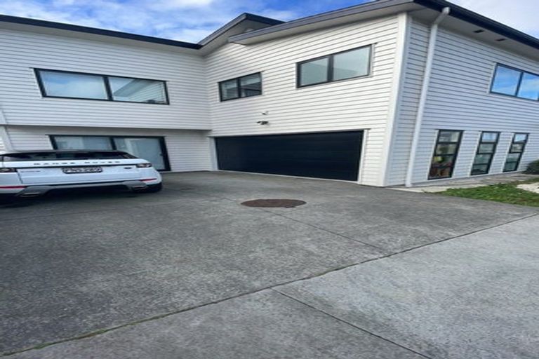 Photo of property in 4 Tahingamanu Road, Hobsonville, Auckland, 0616