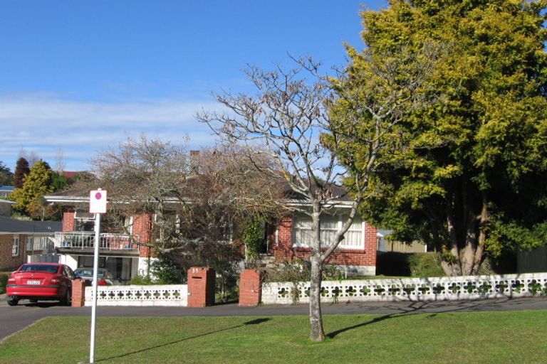 Photo of property in 35 Hinton Avenue, Forest Lake, Hamilton, 3200