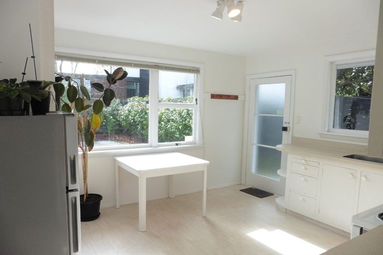 Photo of property in 4/111 Aikmans Road, Merivale, Christchurch, 8014