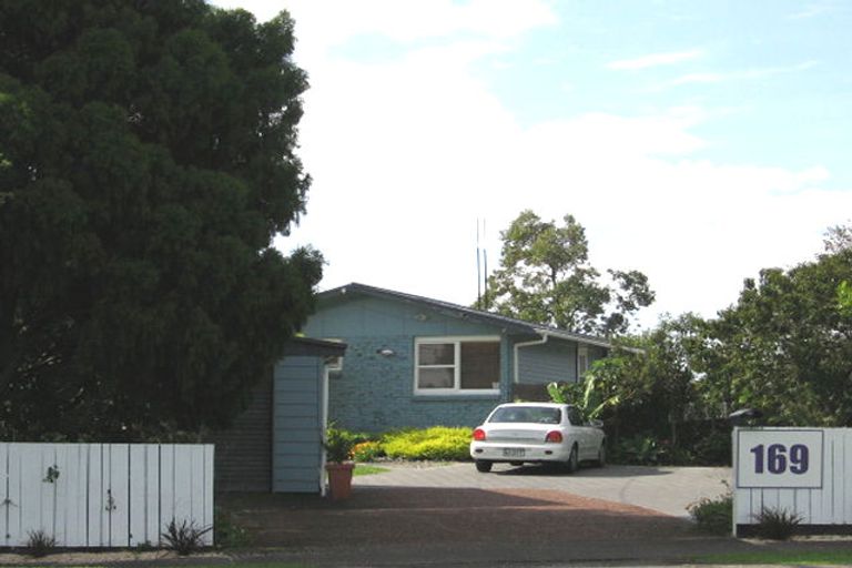 Photo of property in 169 Hobsonville Road, West Harbour, Auckland, 0618