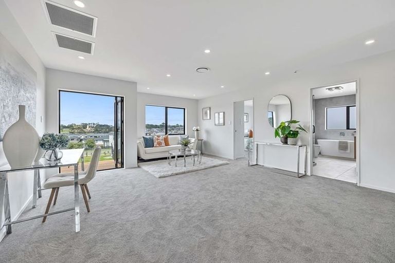 Photo of property in 70 Kaipara Portage Road, Riverhead, 0820