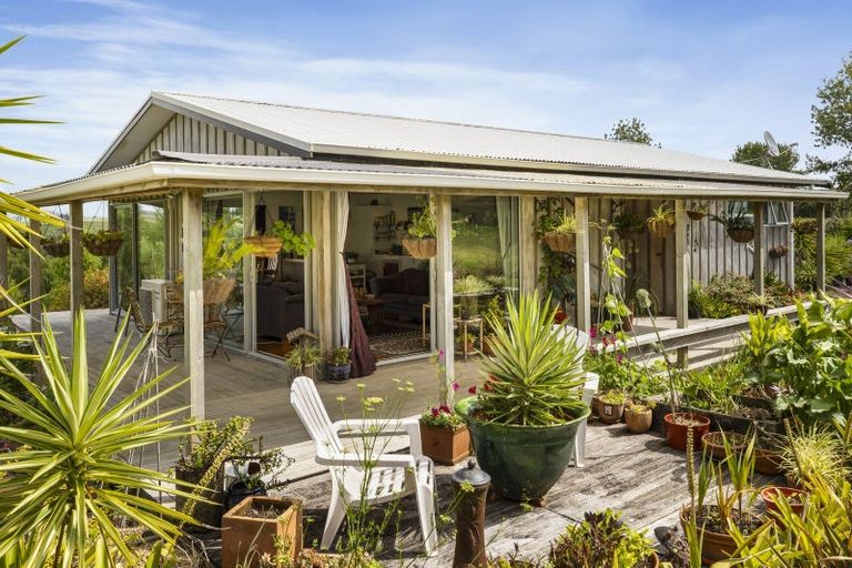 Photo of property in 39 Lara Lane, Kaiwaka, 0573