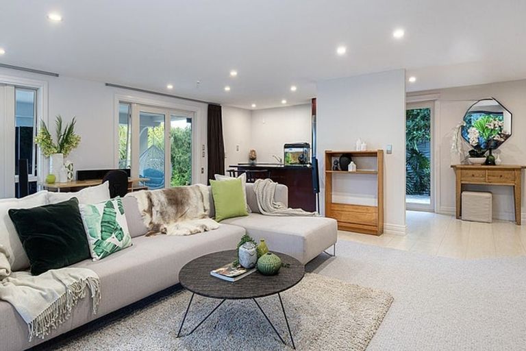 Photo of property in 105 East Coast Road, Castor Bay, Auckland, 0620