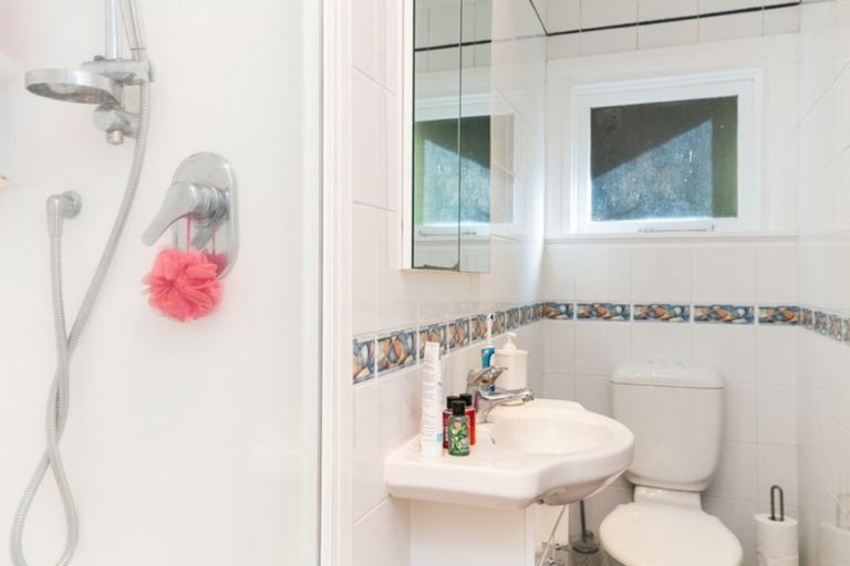 Photo of property in 54 Richmond Avenue, Karori, Wellington, 6012