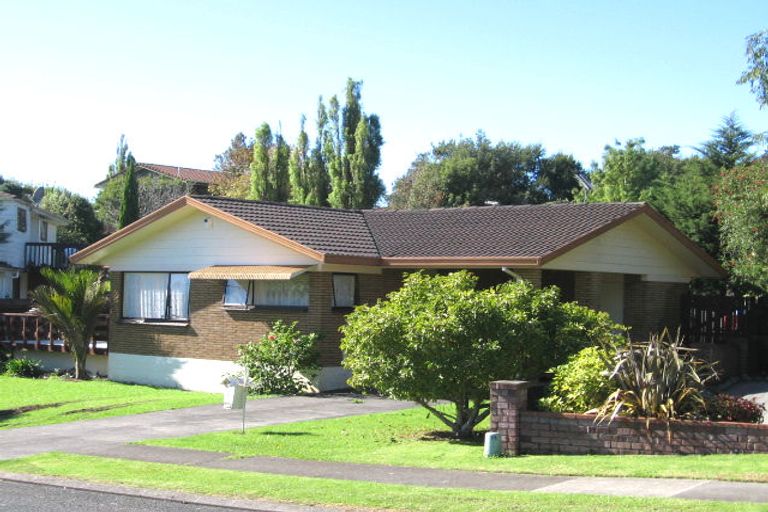 Photo of property in 9 Jandell Crescent, Bucklands Beach, Auckland, 2014