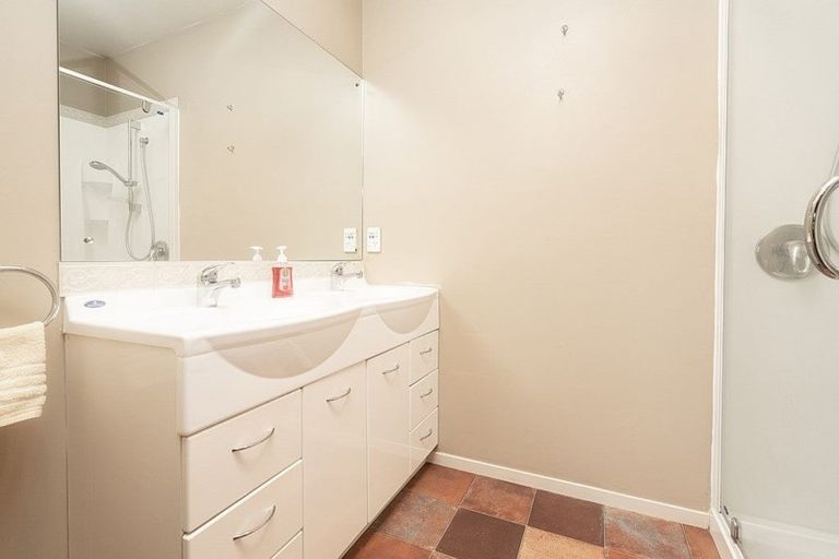 Photo of property in 19 Woodstock Place, Russley, Christchurch, 8042