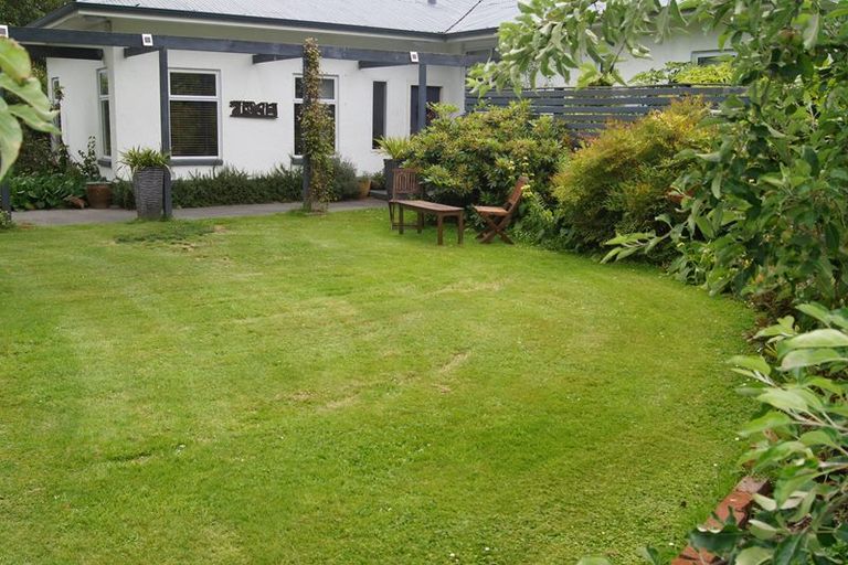 Photo of property in 74 School Road, Pleasant Valley, Geraldine, 7991