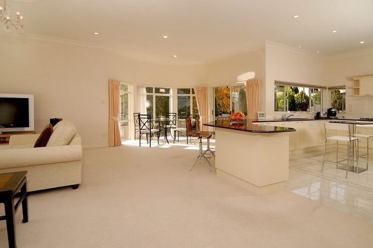 Photo of property in 26 Anaheim Boulevard, Shamrock Park, Auckland, 2016