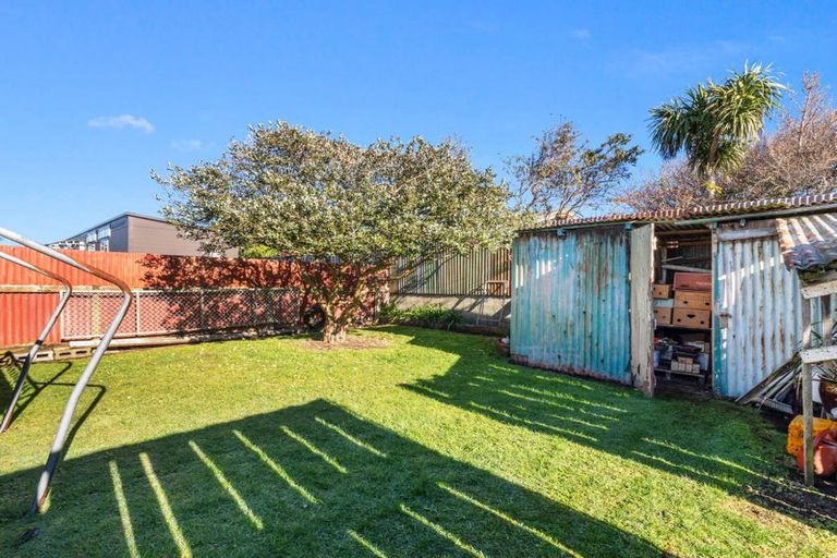Photo of property in 21 Raupo Street, Castlecliff, Whanganui, 4501