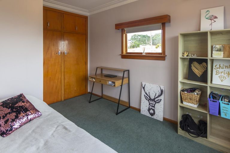 Photo of property in 21 Selwyn Street, South Hill, Oamaru, 9400