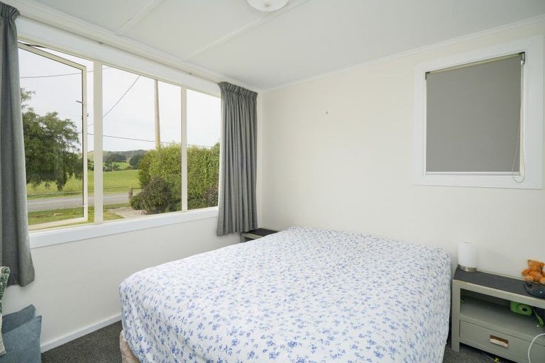 Photo of property in 28 Tokanui Haldane Road, Tokanui, 9884
