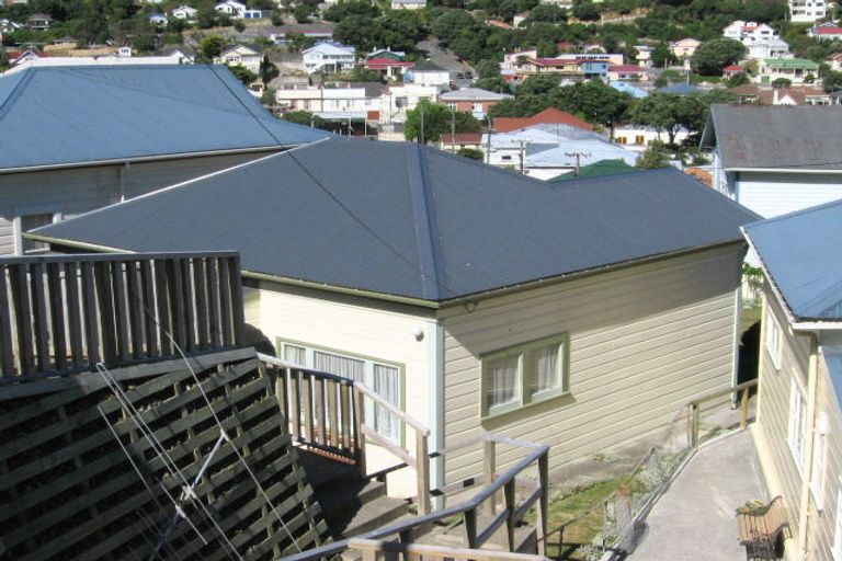 Photo of property in 3 Freeling Street, Island Bay, Wellington, 6023