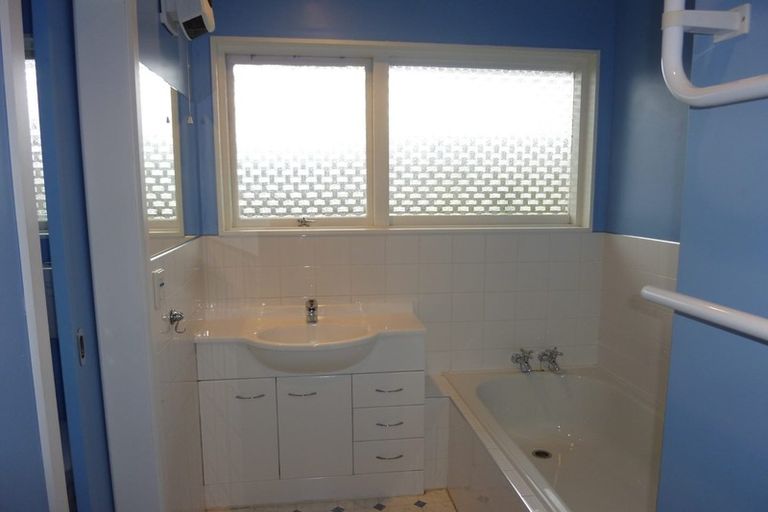 Photo of property in 4a Glenavon Place, Ilam, Christchurch, 8041