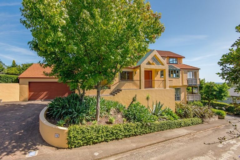 Photo of property in 64 Clifton Terrace, Fitzherbert, Palmerston North, 4410