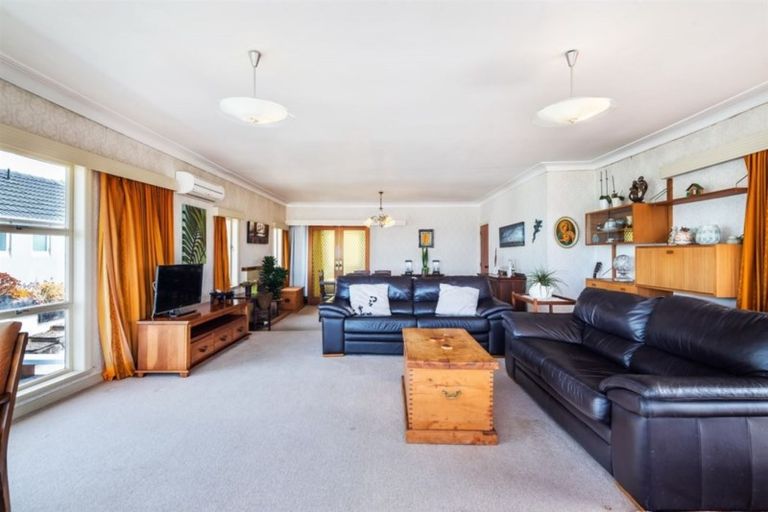 Photo of property in 107 Norwood Road, Bayswater, Auckland, 0622