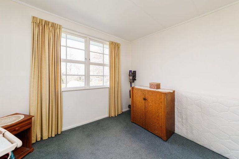 Photo of property in 8 Hau Whiti Place, Kimbolton, 4774