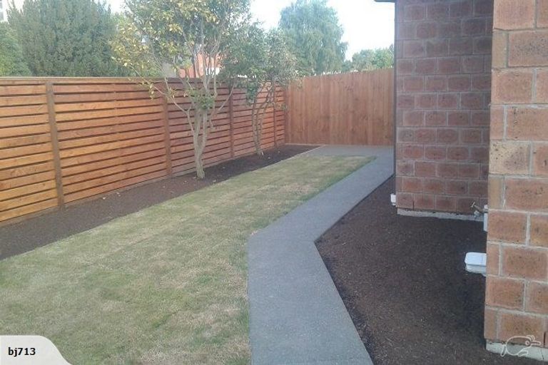 Photo of property in 1a Joiners Lane, Northcote, Christchurch, 8052