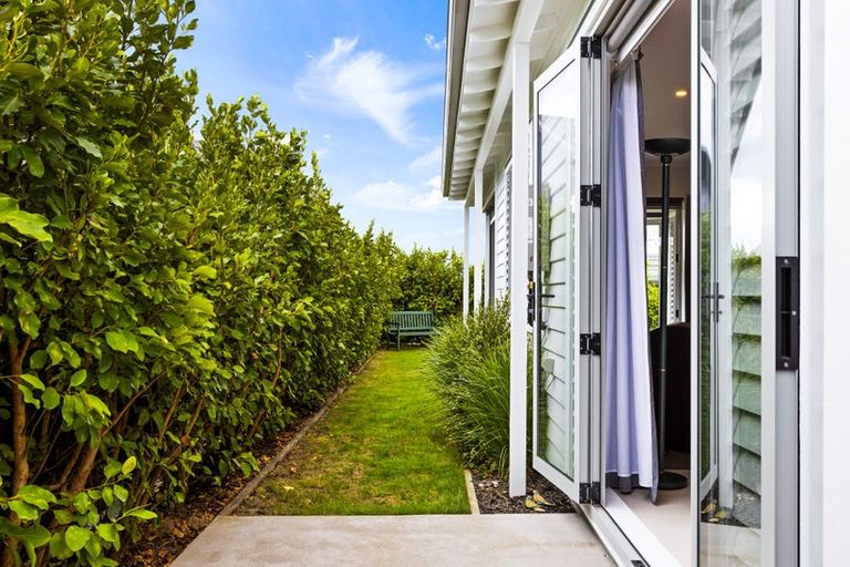 Photo of property in 6a Kuku Avenue, Red Beach, 0932