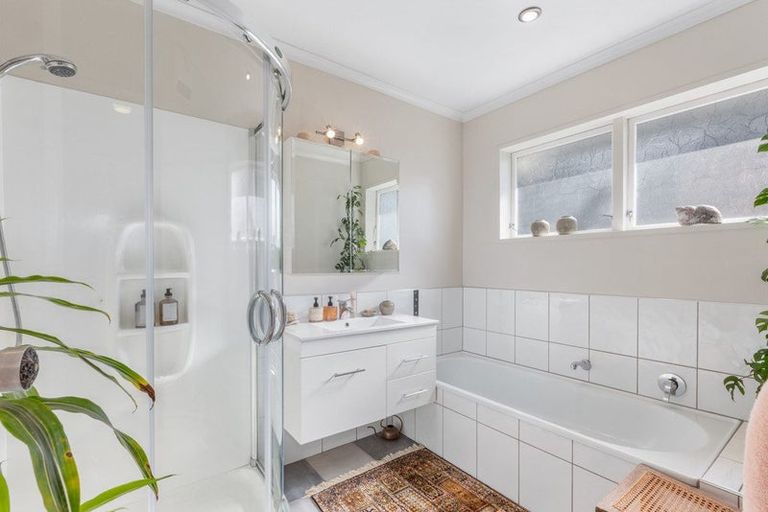 Photo of property in 8 Katarina Grove, Tawa, Wellington, 5028