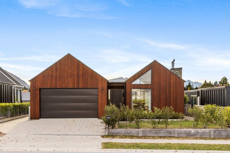 Photo of property in 11 Campbell Road, Wanaka, 9305