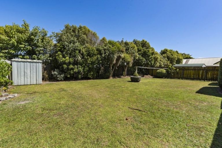 Photo of property in 17 Grenville Street, Levin, 5510