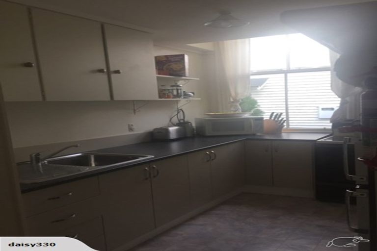 Photo of property in 6 Burnell Avenue, Thorndon, Wellington, 6011