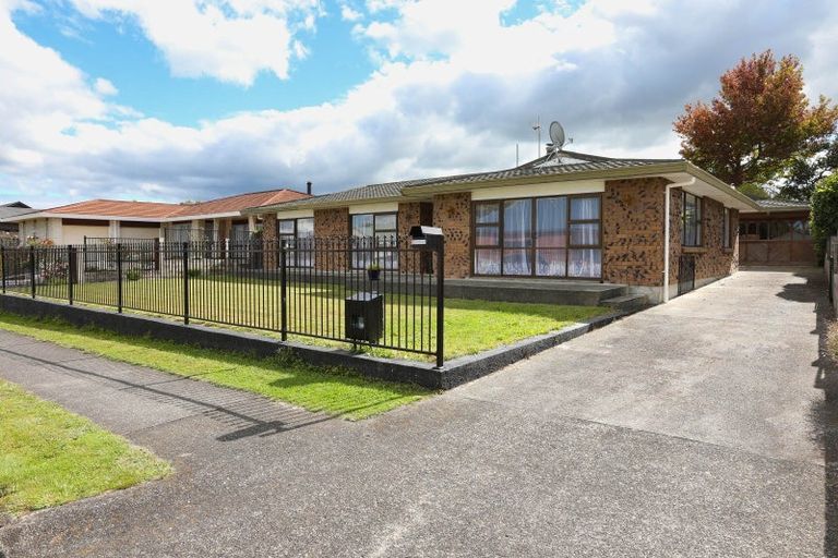 Photo of property in 119 Guy Street, Dannevirke, 4930