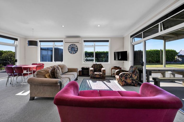 Photo of property in 5674 Mountain Road, Normanby, Hawera, 4673