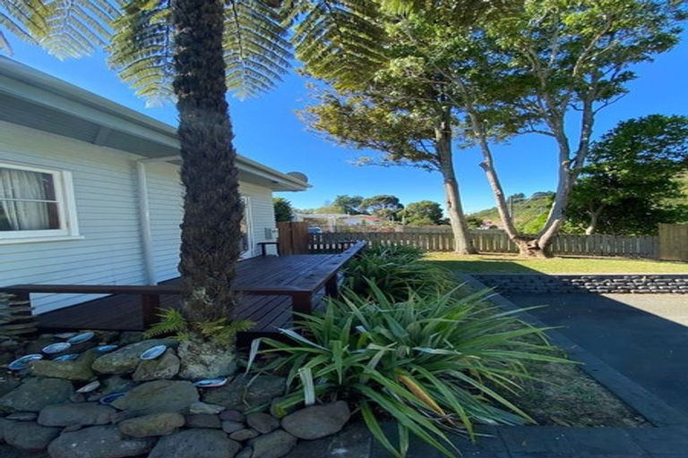 Photo of property in 170 Main Road South, Raumati South, Paraparaumu, 5032