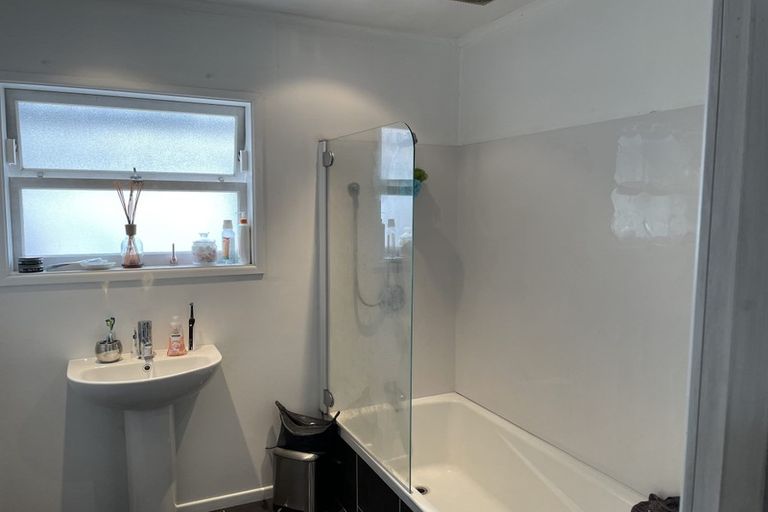 Photo of property in 142 Wyllie Road, Papatoetoe, Auckland, 2025