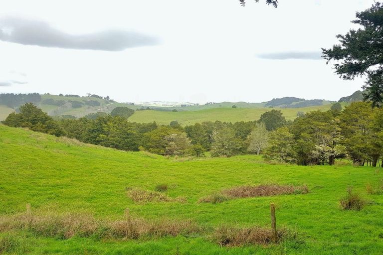 Photo of property in 504b Wairere Road, Maungaturoto, 0571