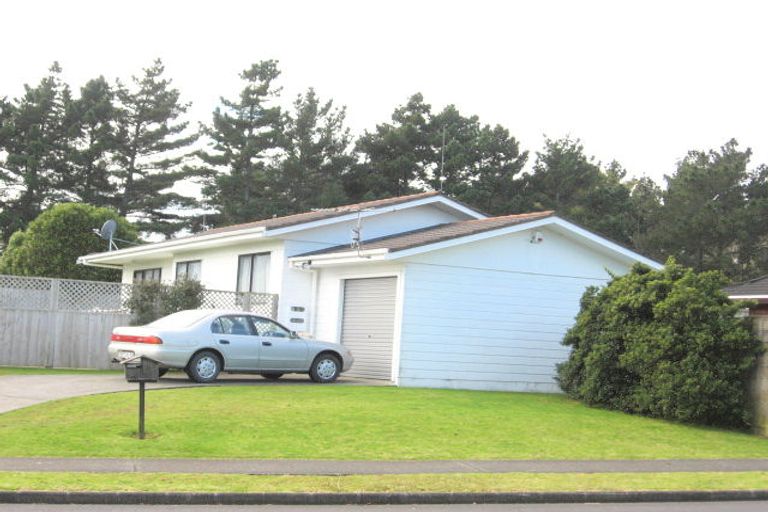 Photo of property in 145 Carnoustie Drive, Wattle Downs, Auckland, 2103