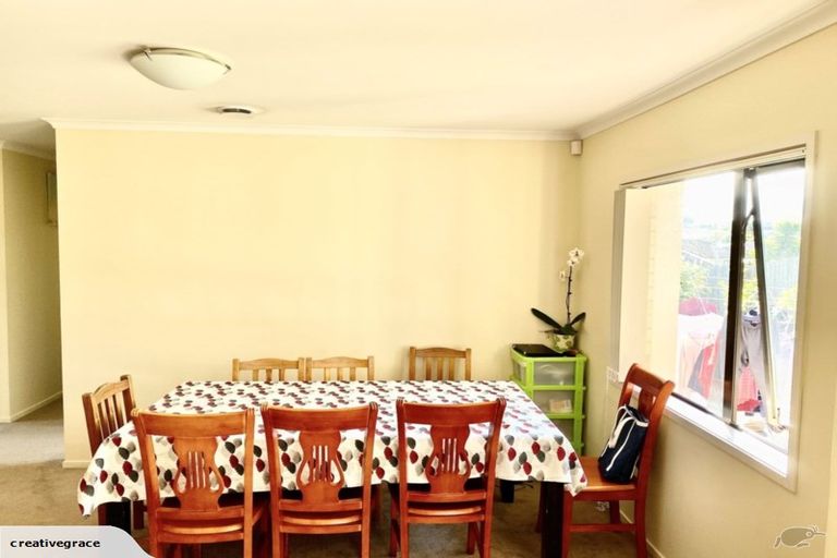 Photo of property in 35 Tussock Avenue, Mangere, Auckland, 2022