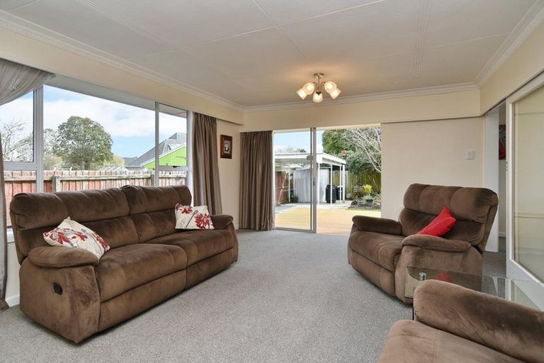 Photo of property in 2/97 Roberta Drive, Somerfield, Christchurch, 8024