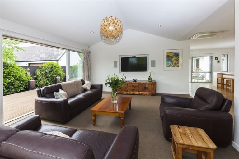 Photo of property in 17 Crown Close, Prebbleton, 7604